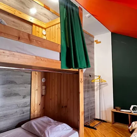 Hostel Sunday Mini