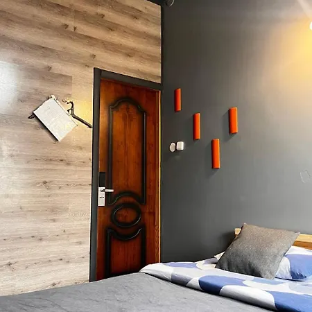 Hostel Sunday Mini